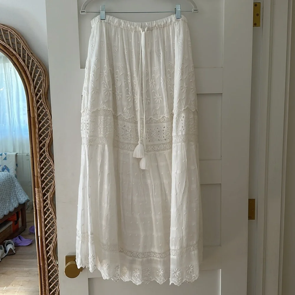 Loveshackfancy white embroidered maxi L - Picture 2 of 5